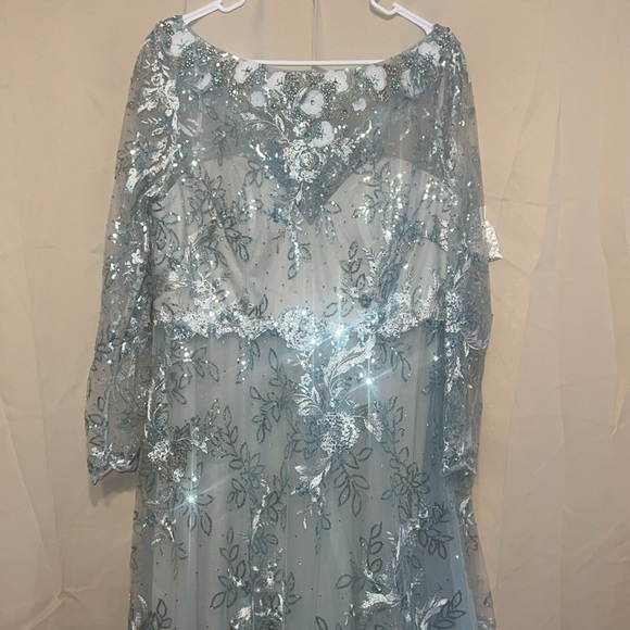 Mac Duggal 67498 NWT Bateau Neckline Floral Dress - Picture 6 of 14